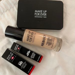 Make Up Forever Matte Velvet Skin Compact (Y225).